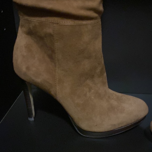 Quadilyn Scrunched Platform Boots - Picture 4 of 16